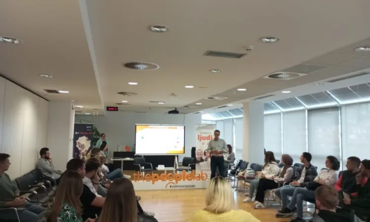 IUS FBA Students Gain Valuable Insights during Visit to BH Telecom